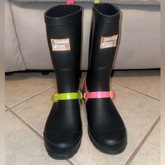 Little Miss Matched Pink, Green, and Black Tall Rubber Rain Boots Size 3 - Picture 2 of 6